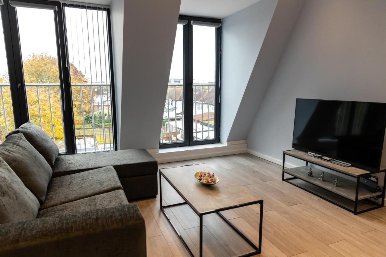 Cosy Flats Near Heathrow, Group Bookings Available With Parking Space Hounslow Eksteriør billede